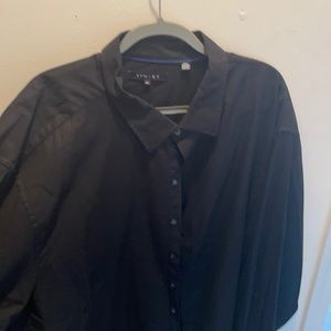 Men's Synergy Dress Shirt in great condition